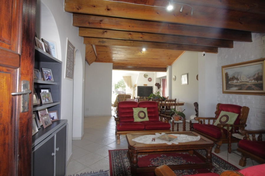 3 Bedroom Property for Sale in Wavecrest Eastern Cape